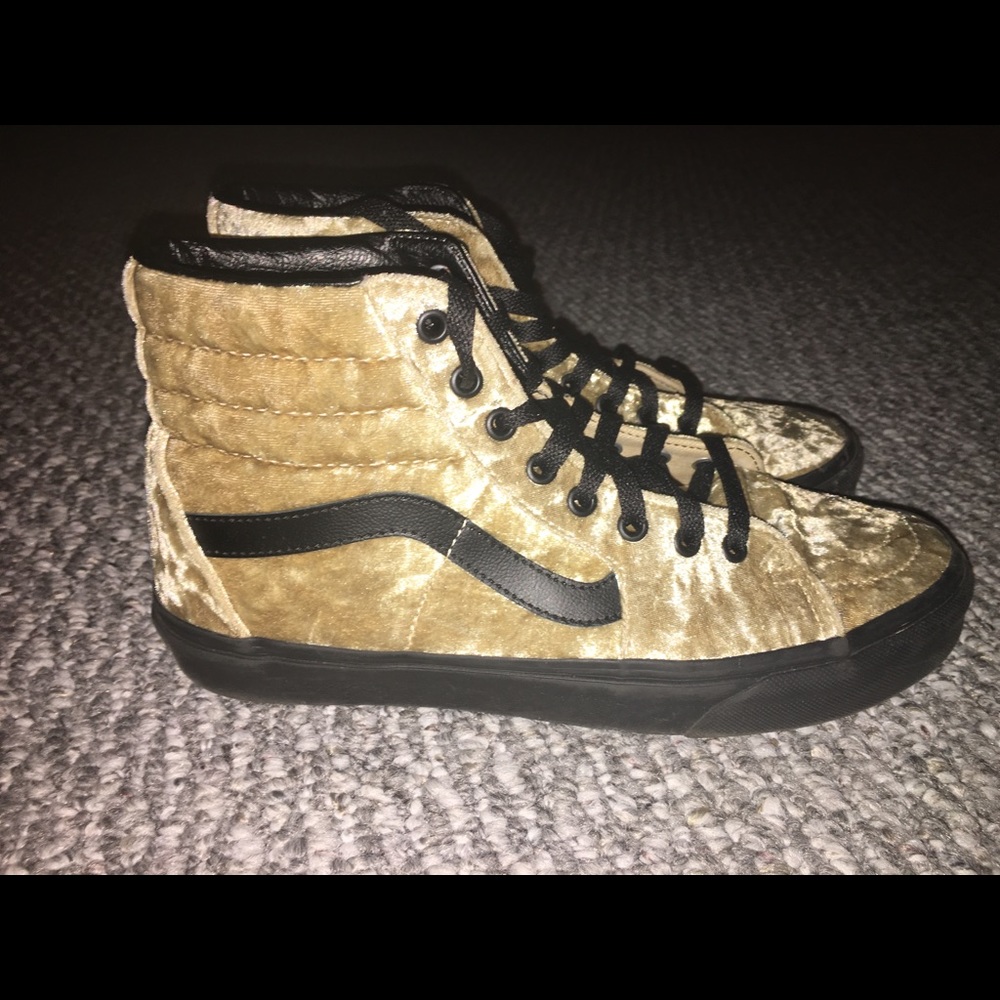Gold velvet vans men’s 9